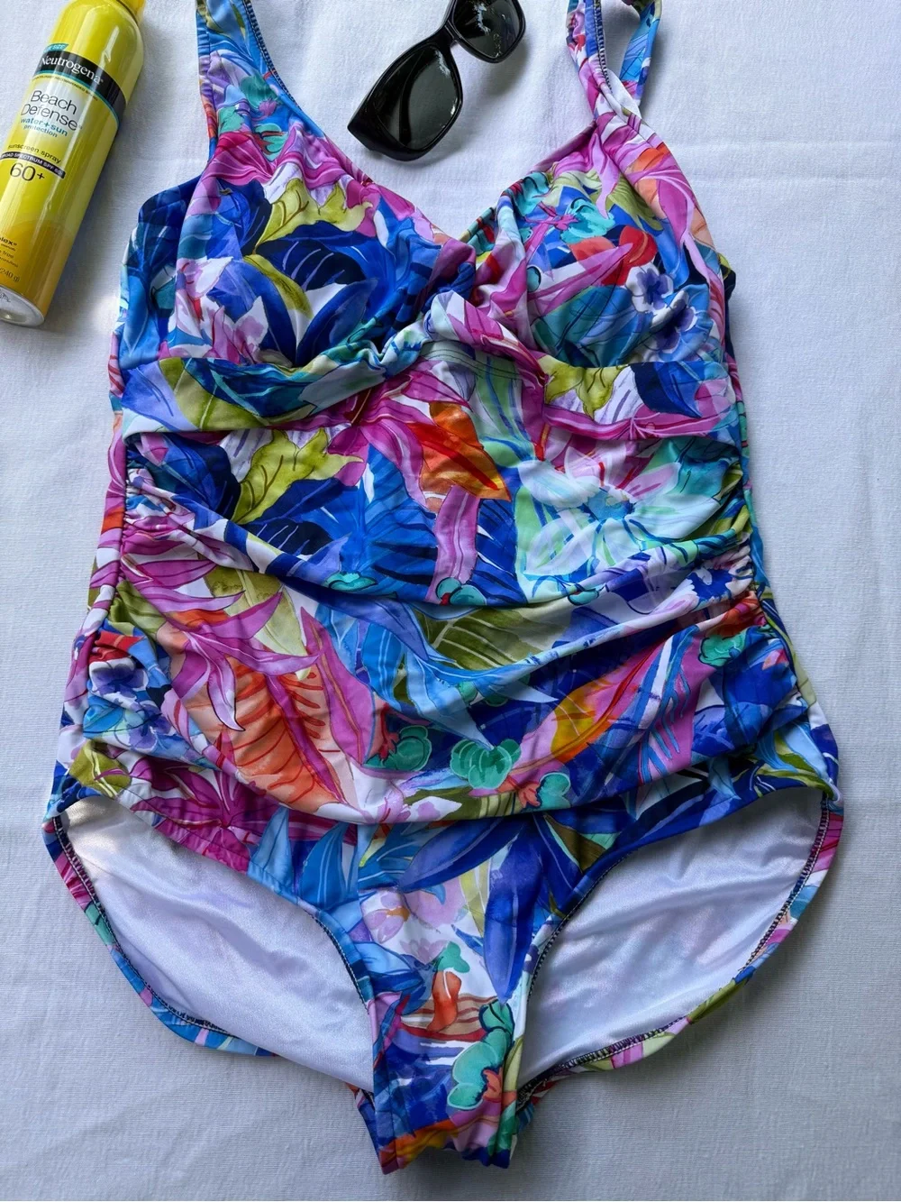 NEW Size 16W Maxine of Hollywood Floral side Ruching One-Piece Swimsuit